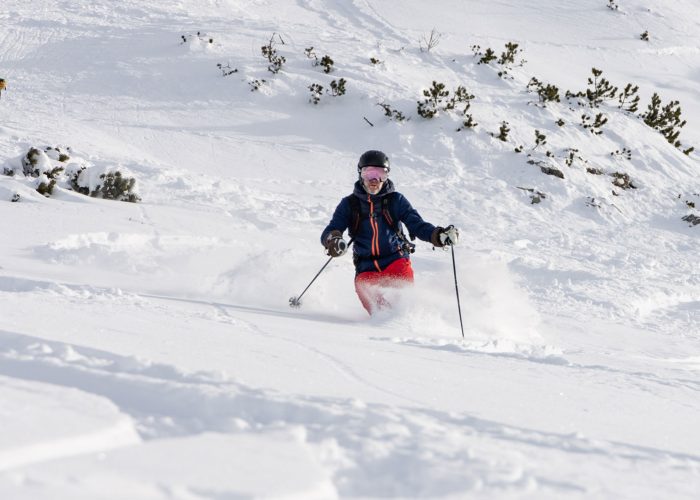 powder skiing Meribel
