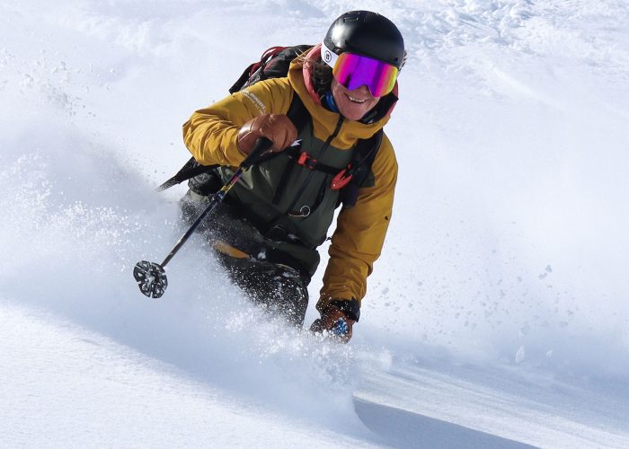 Snoworks ski instructor skiing powder